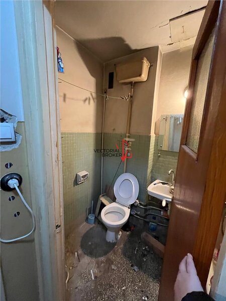 Titan Piata Minis Garsoniera bloc mixt curat